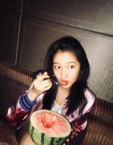 娱乐圈吃瓜友友们,揭秘明星幕后故事