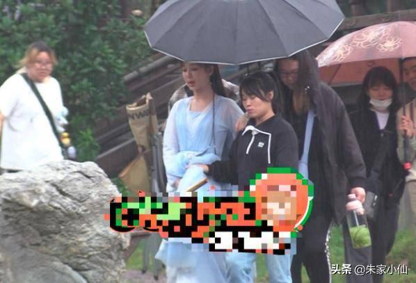 娱乐吃瓜直播说王一博是真的吗,娱乐吃瓜直播背后的真相
